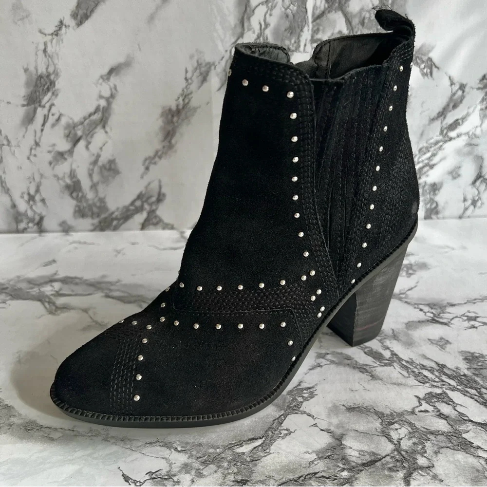 Fergie Dina Bootie Black Suede Silver Studded Block Heel Ankle 6 Gorpcore